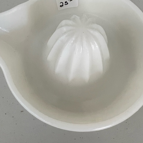 Vintage white glass juicer. Sunkist - Picture 5 of 5